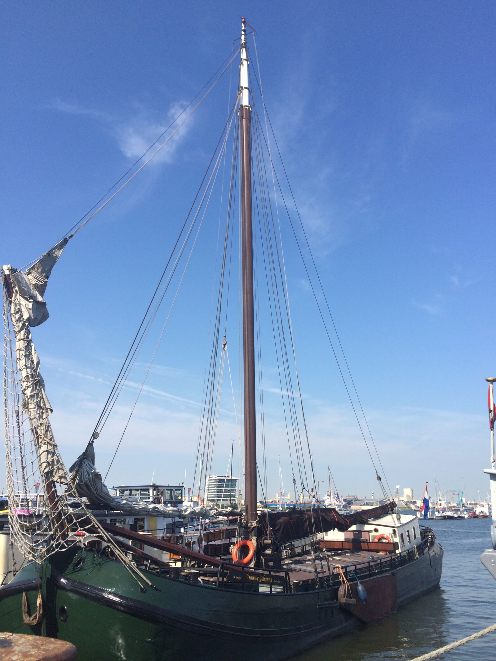 Apple iPhone 5s sample photo. Boat, viola, viper boat photography