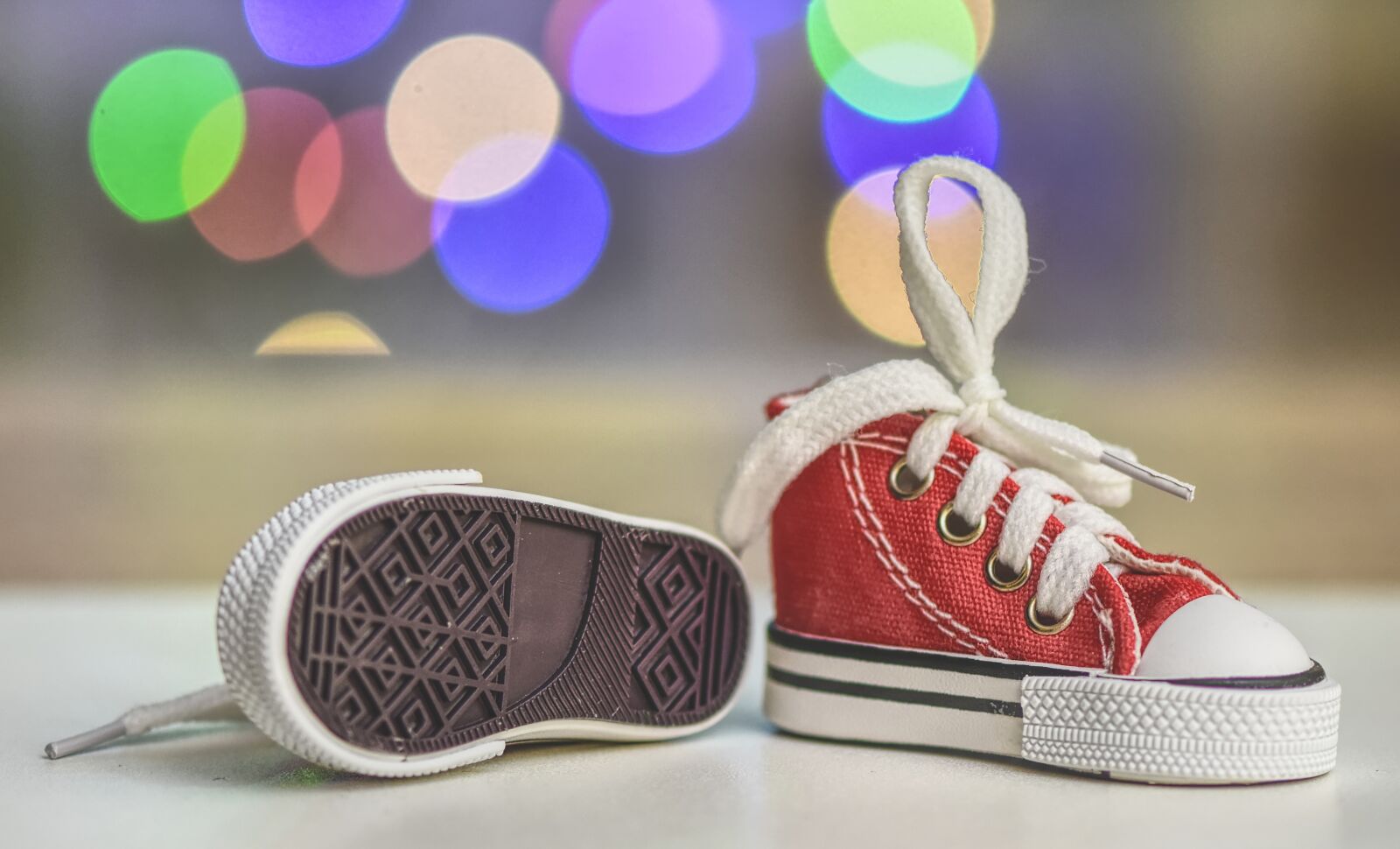 Nikon D7200 sample photo. Sneakers, sports shoes, small photography