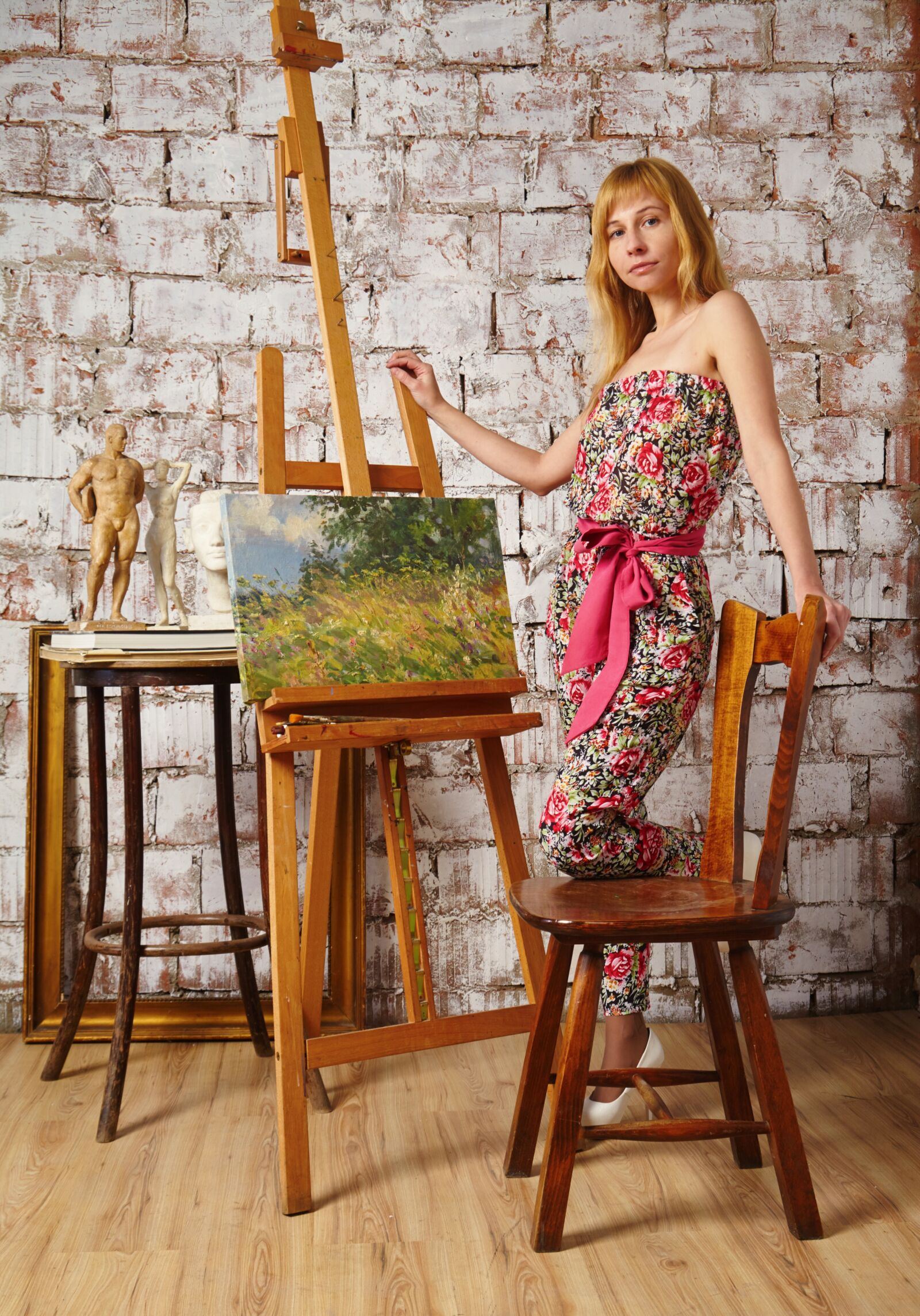 Canon EOS 5D Mark II sample photo. Artist, easel, picture photography