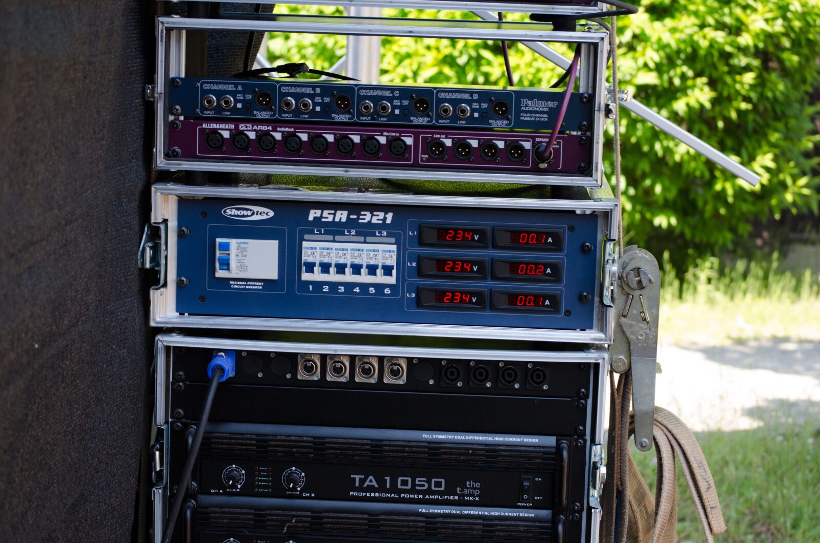 Nikon D5100 sample photo. Stage technology, distribution, technology photography