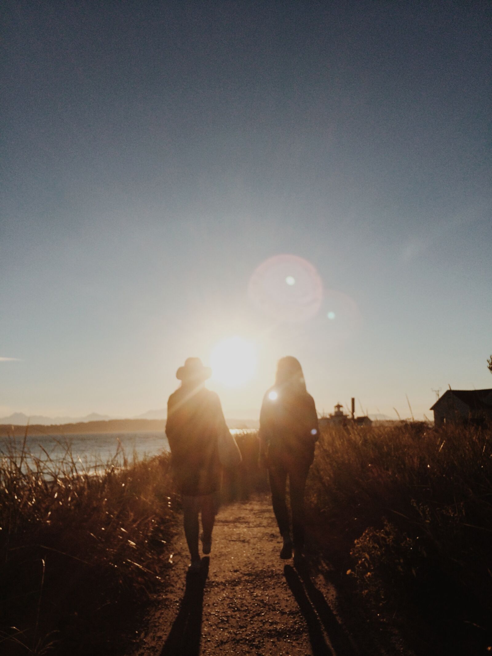 iPhone 5s back camera 4.12mm f/2.2 sample photo. Sunset, sunshine, girls photography