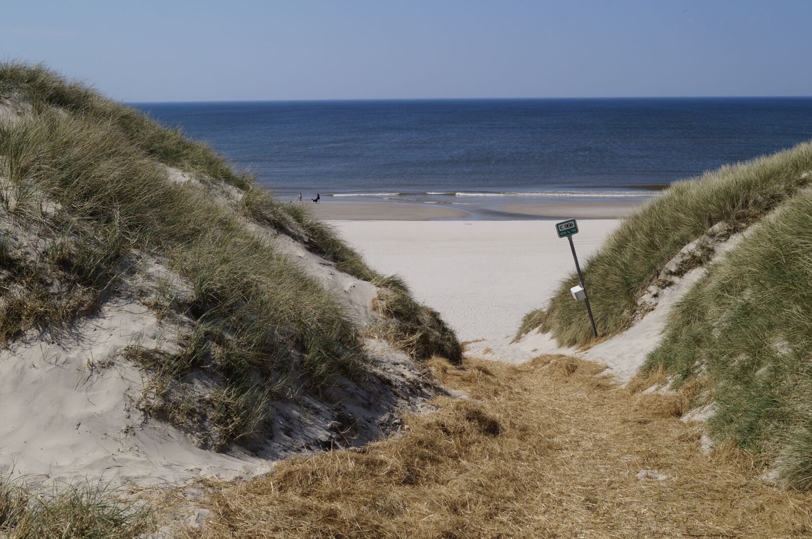 Sony SLT-A57 sample photo. Beach, dune, sea photography