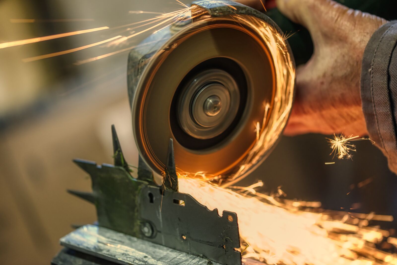 Nikon D750 sample photo. Metal, sound, grinding photography
