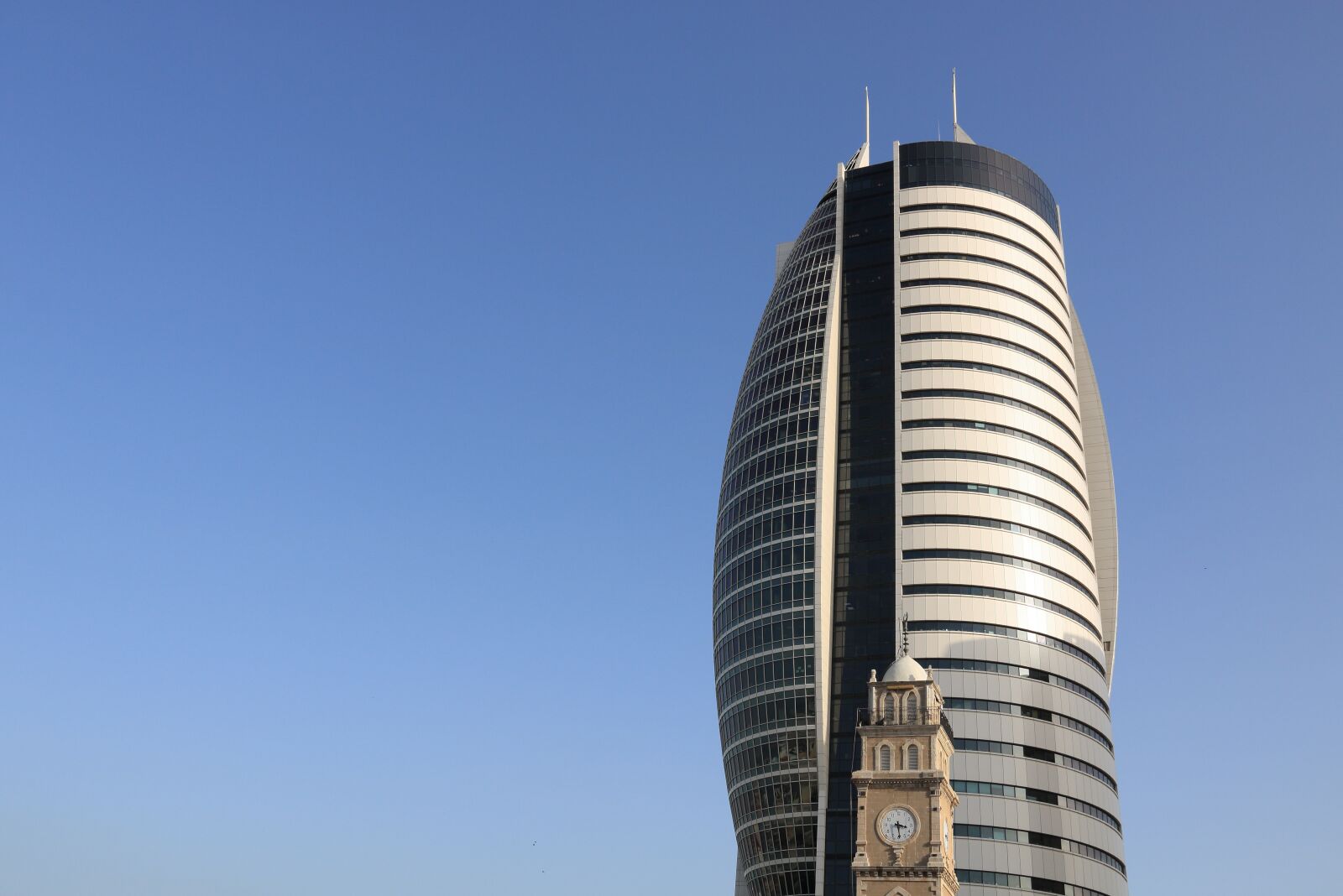 Canon EOS 750D (EOS Rebel T6i / EOS Kiss X8i) sample photo. Israel, haifa, sail building photography