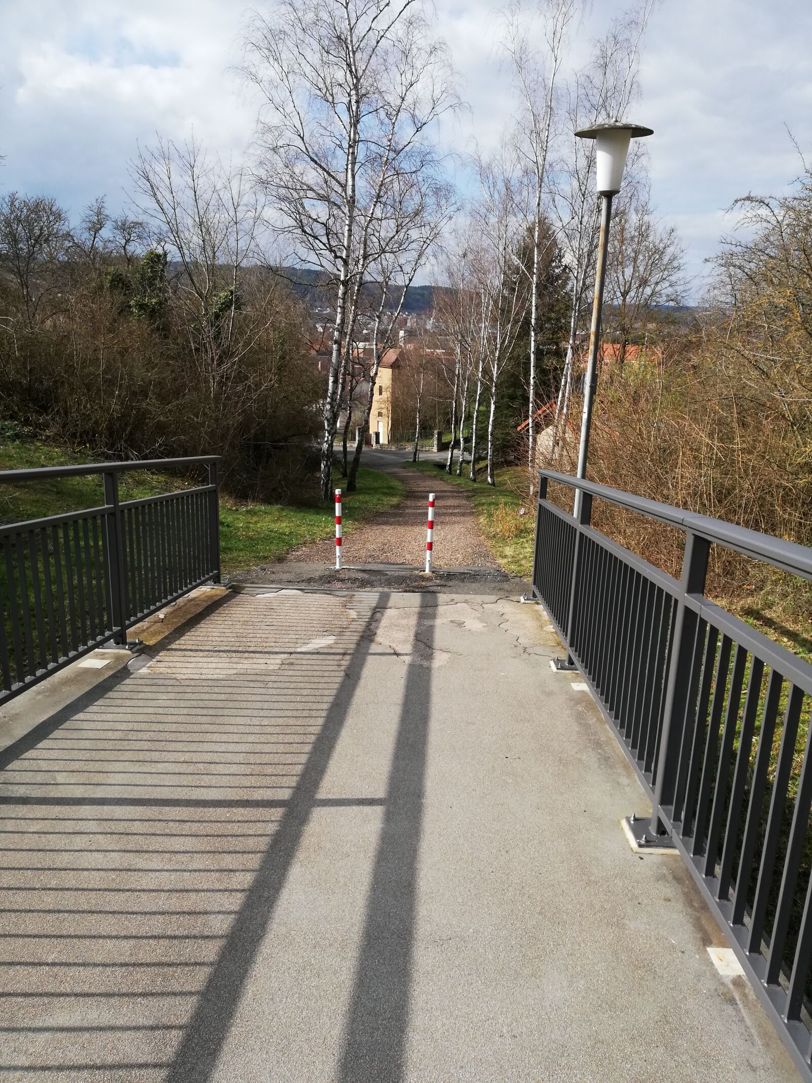 HUAWEI Mate 10 Lite sample photo. Bridge, square, lamp photography