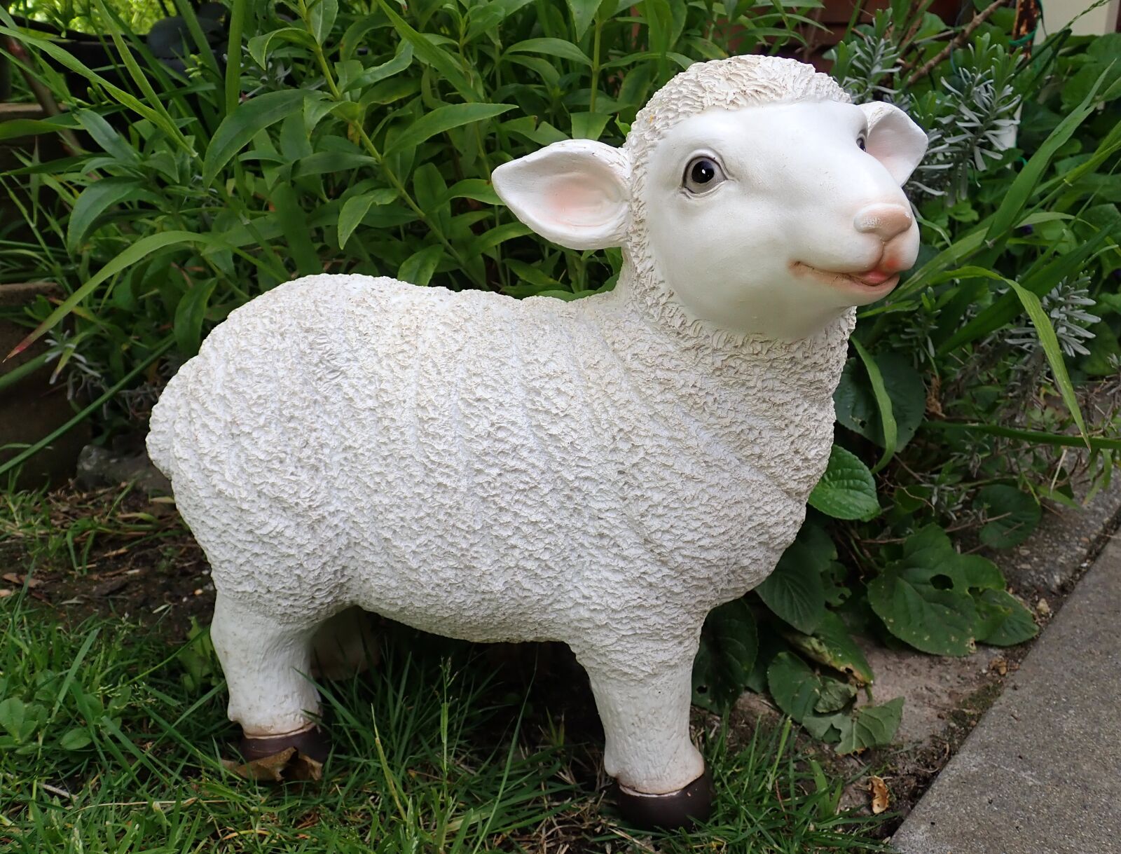 Olympus TG-5 sample photo. Lamb, animal, statue photography