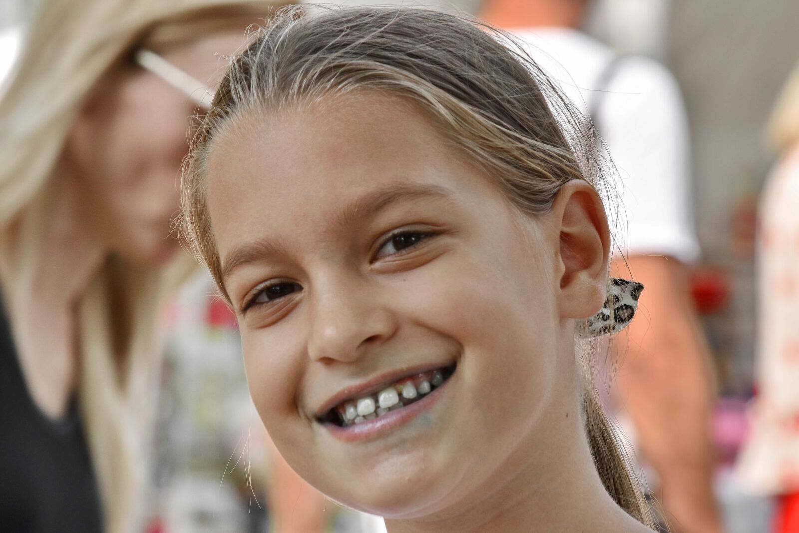 Nikon D5500 sample photo. Adorable, crowd, face, glamour photography