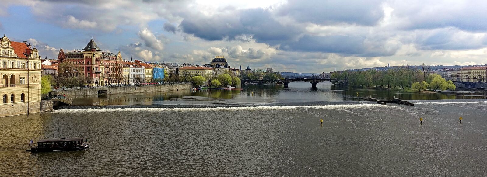 Sony Cyber-shot DSC-RX100 III sample photo. Prague, river, bridge photography