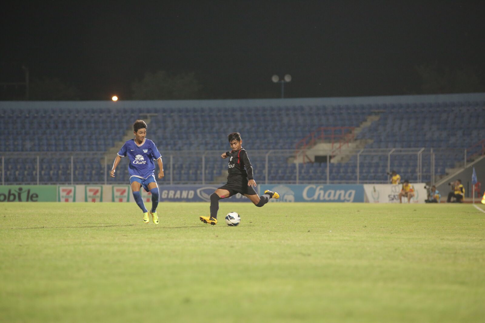 Canon EOS 5D Mark III sample photo. Soccer, football, sports photography