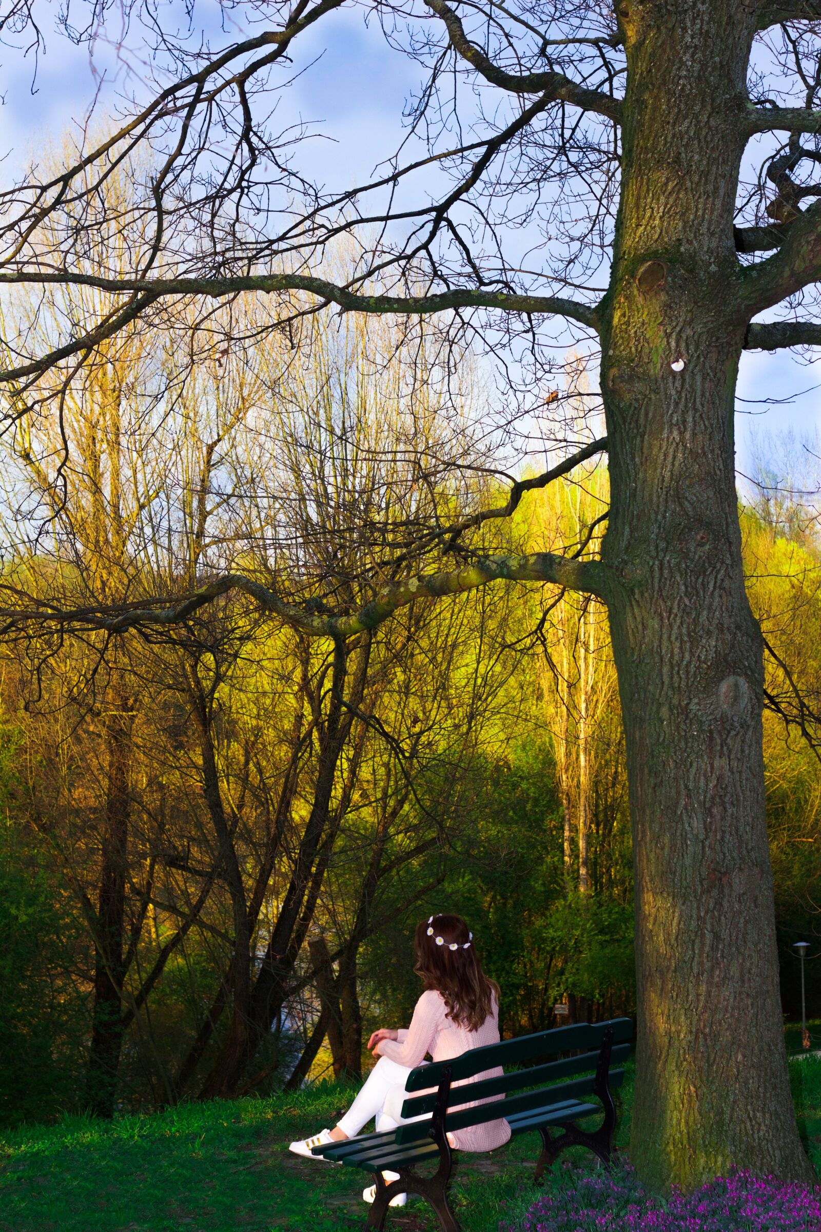Canon EOS 550D (EOS Rebel T2i / EOS Kiss X4) sample photo. Nature, flower girl, tree photography
