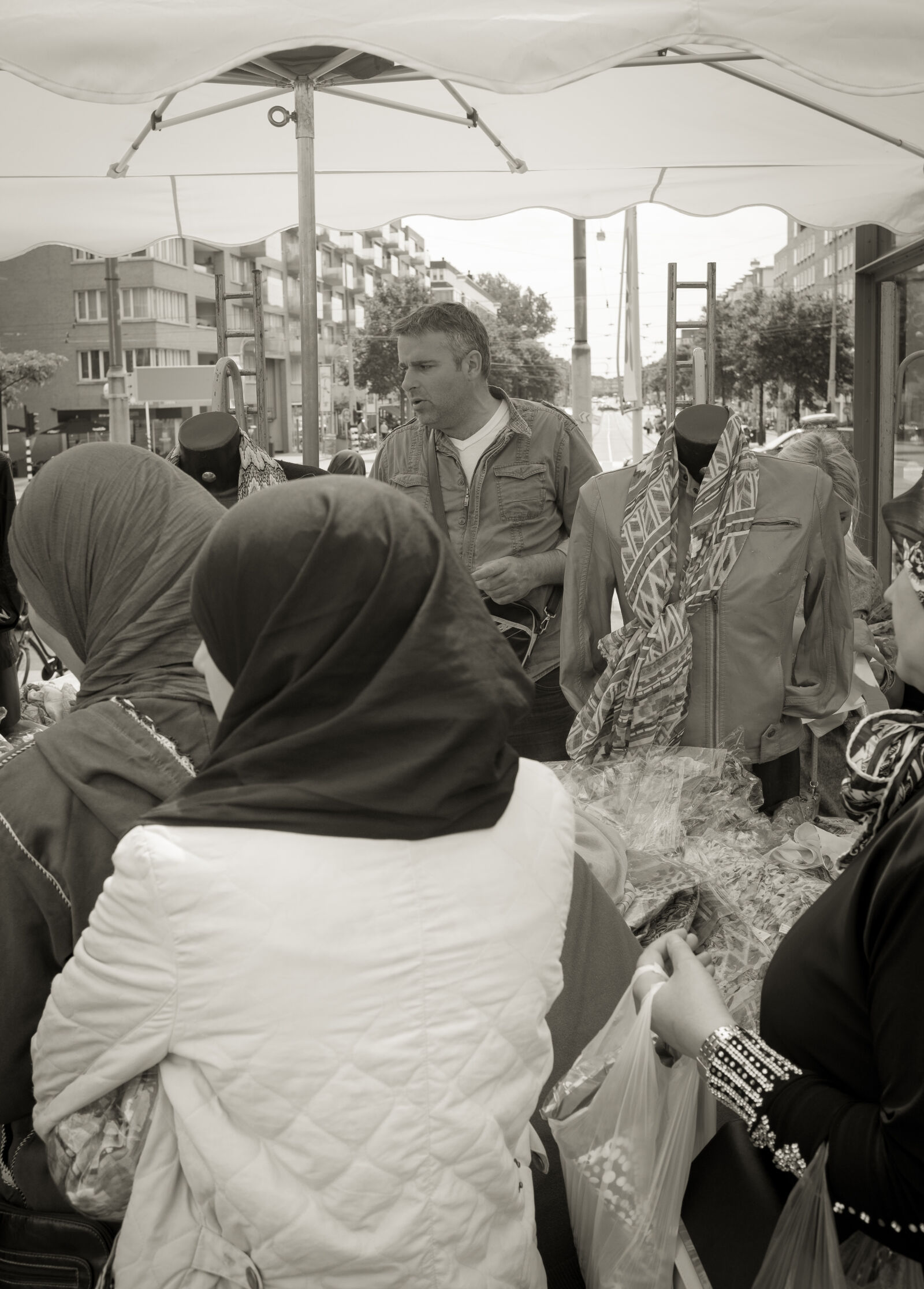 Fujifilm X100T sample photo. Market photography