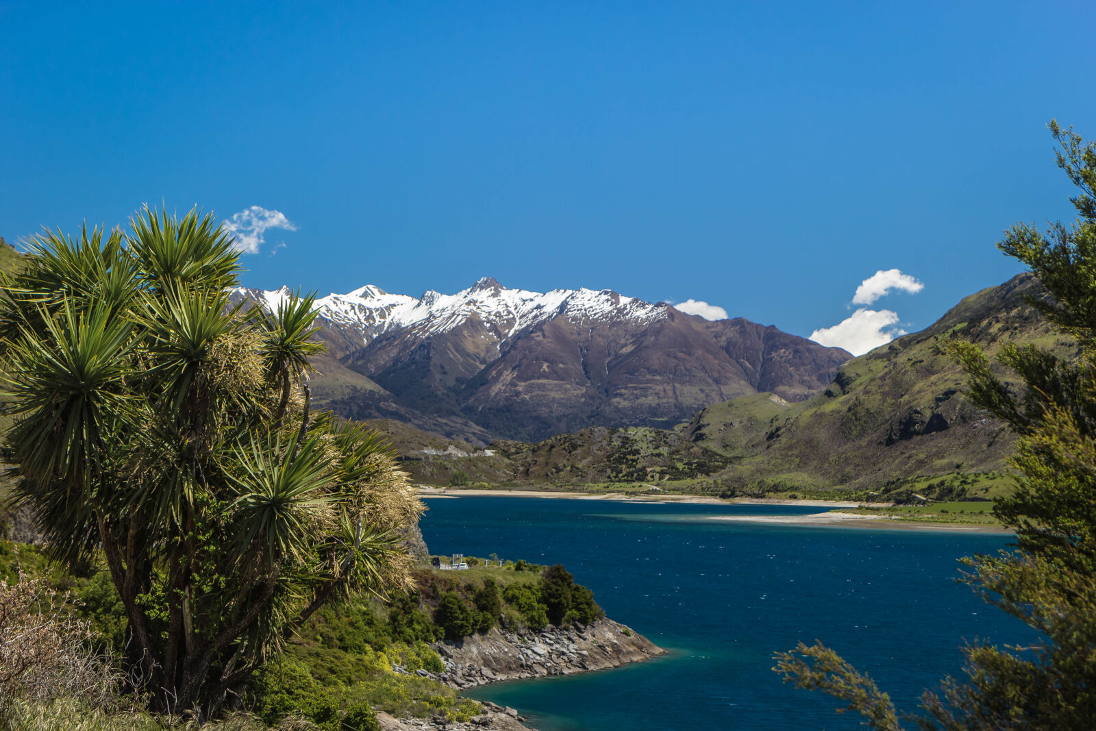 Canon EOS 60D + Canon EF-S 17-55mm F2.8 IS USM sample photo. Lake, mountains, new, zealand photography