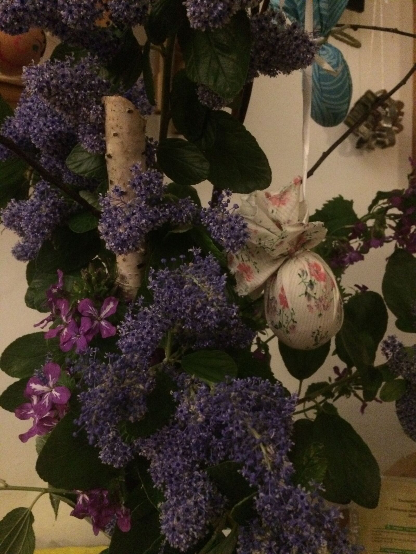 iPhone 5s back camera 4.15mm f/2.2 sample photo. Easter, eggs, eastercollection photography