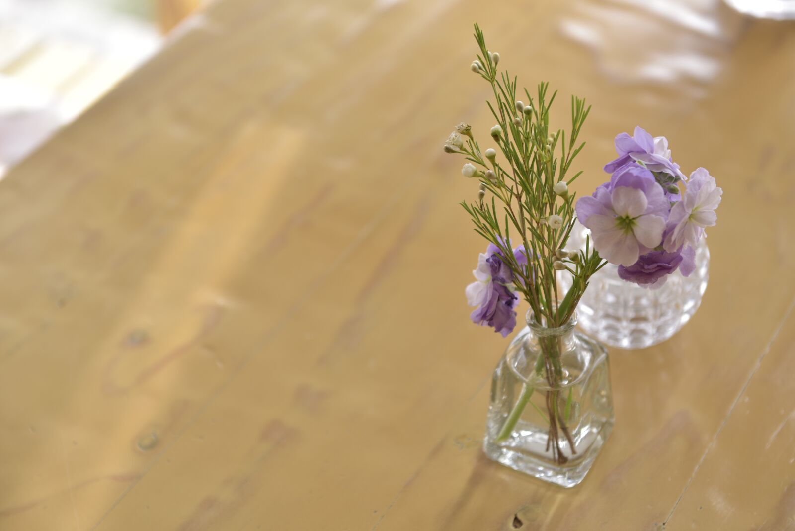 Nikon D810 sample photo. Table, dried flowers, vase photography