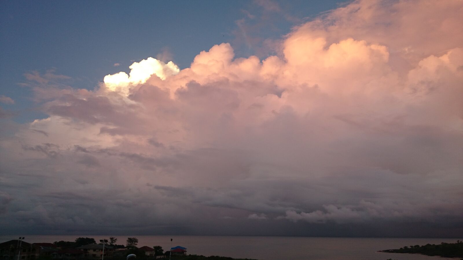 Sony Xperia Z2 sample photo. Clouds photography