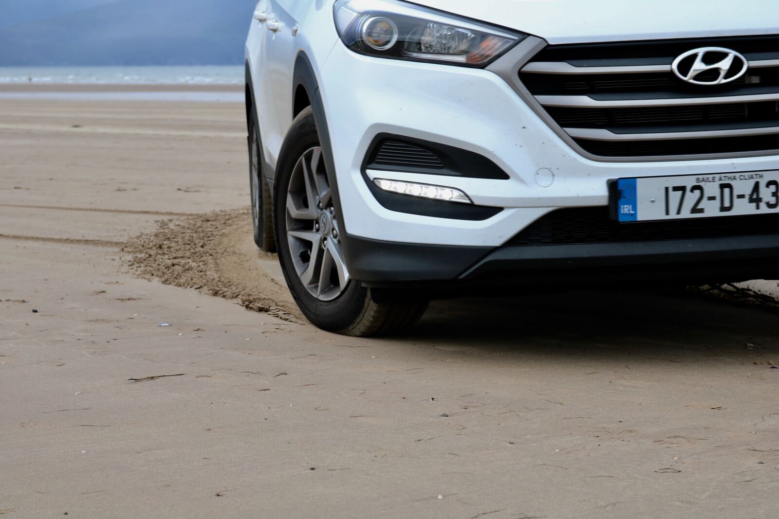 Canon EOS 750D (EOS Rebel T6i / EOS Kiss X8i) sample photo. Dust, wheels, speed photography