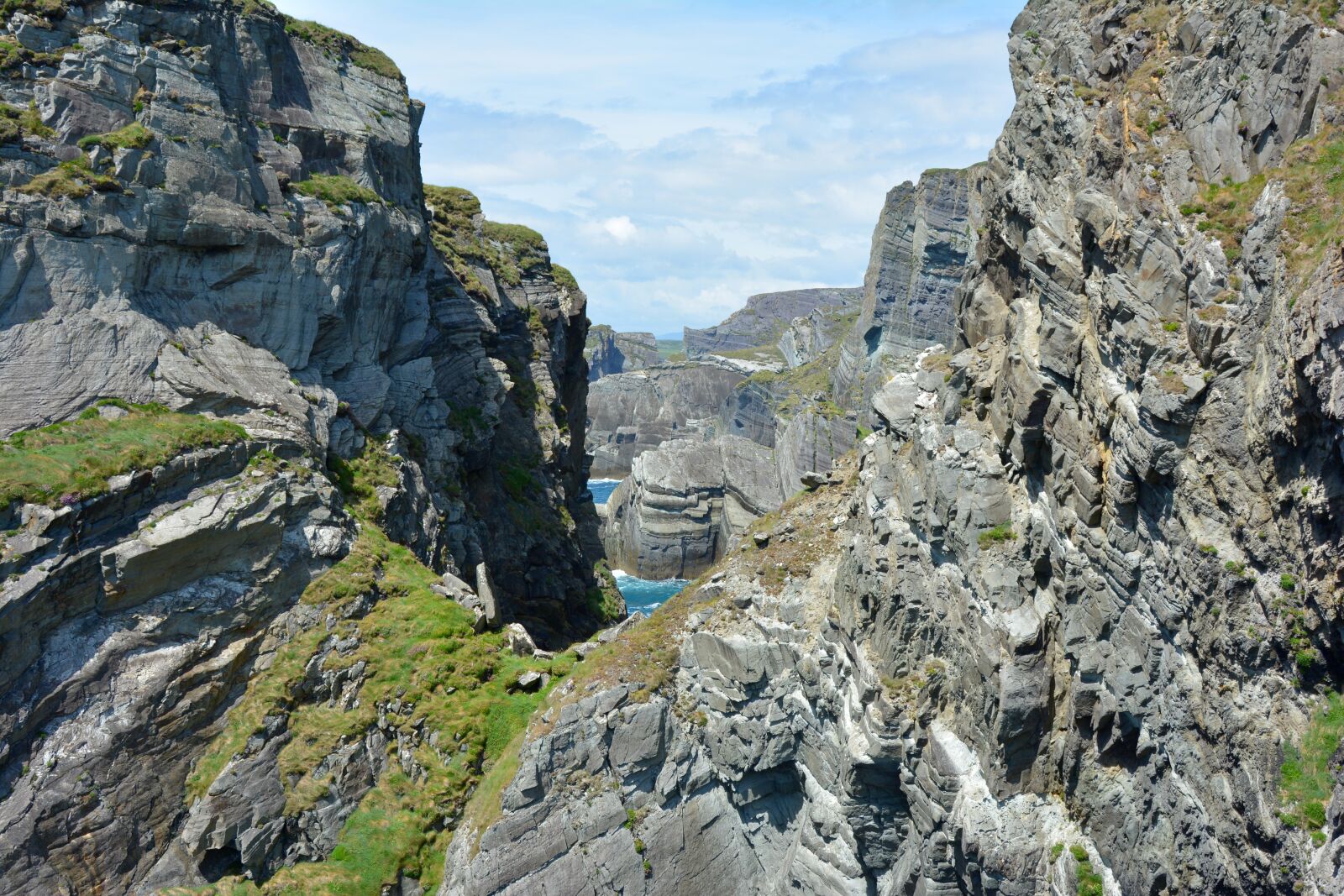 Nikon D5200 sample photo. Rock, by looking, gorge photography
