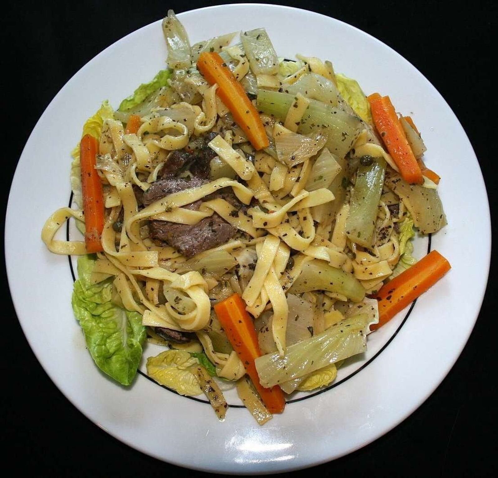 Canon EOS 30D sample photo. Noodle dish, court, food photography