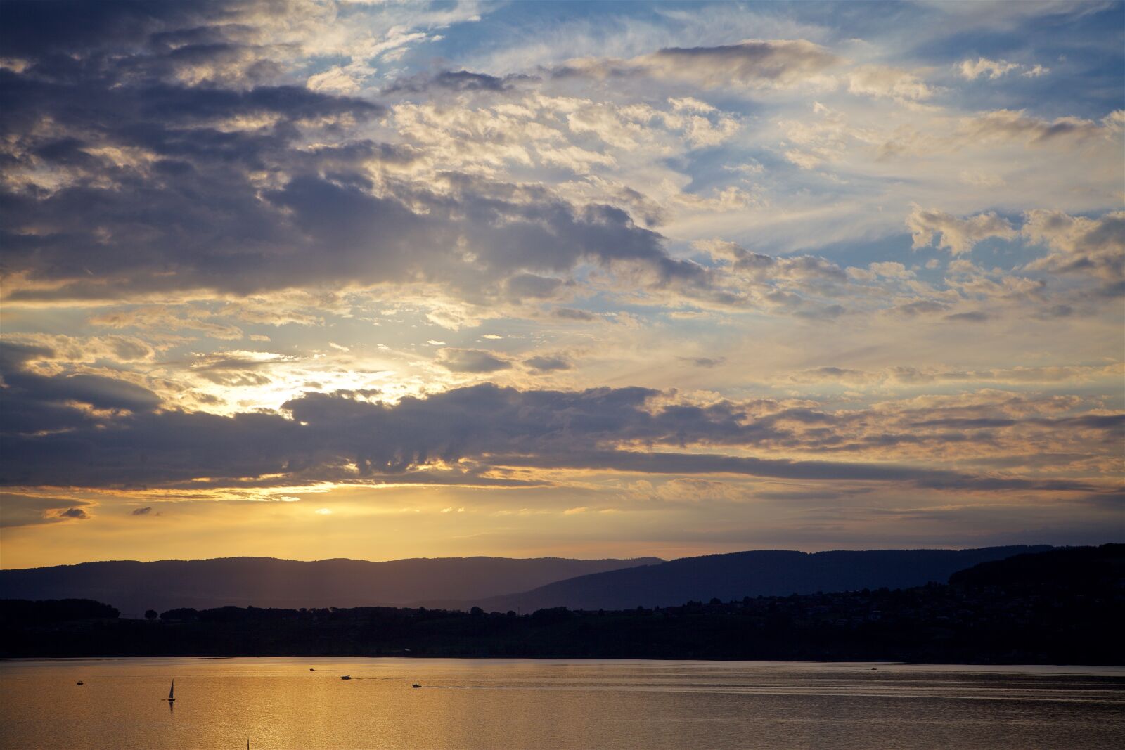 Canon EOS 5D Mark II sample photo. Sunset, lake, mountains photography