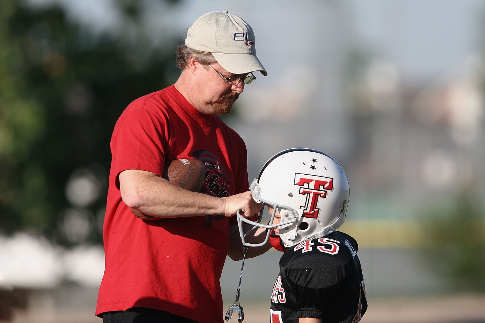 Canon EOS 20D sample photo. Football, youth league, coach photography