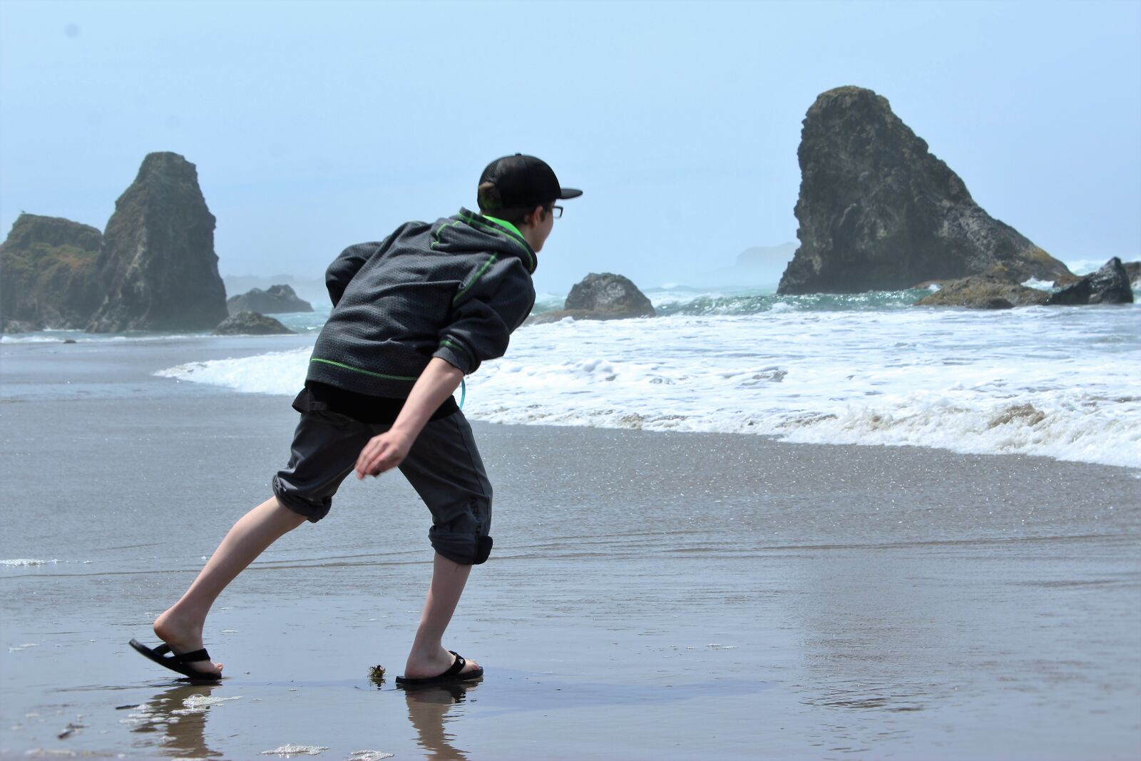 Canon EOS 1200D (EOS Rebel T5 / EOS Kiss X70 / EOS Hi) sample photo. Beach, kid photography