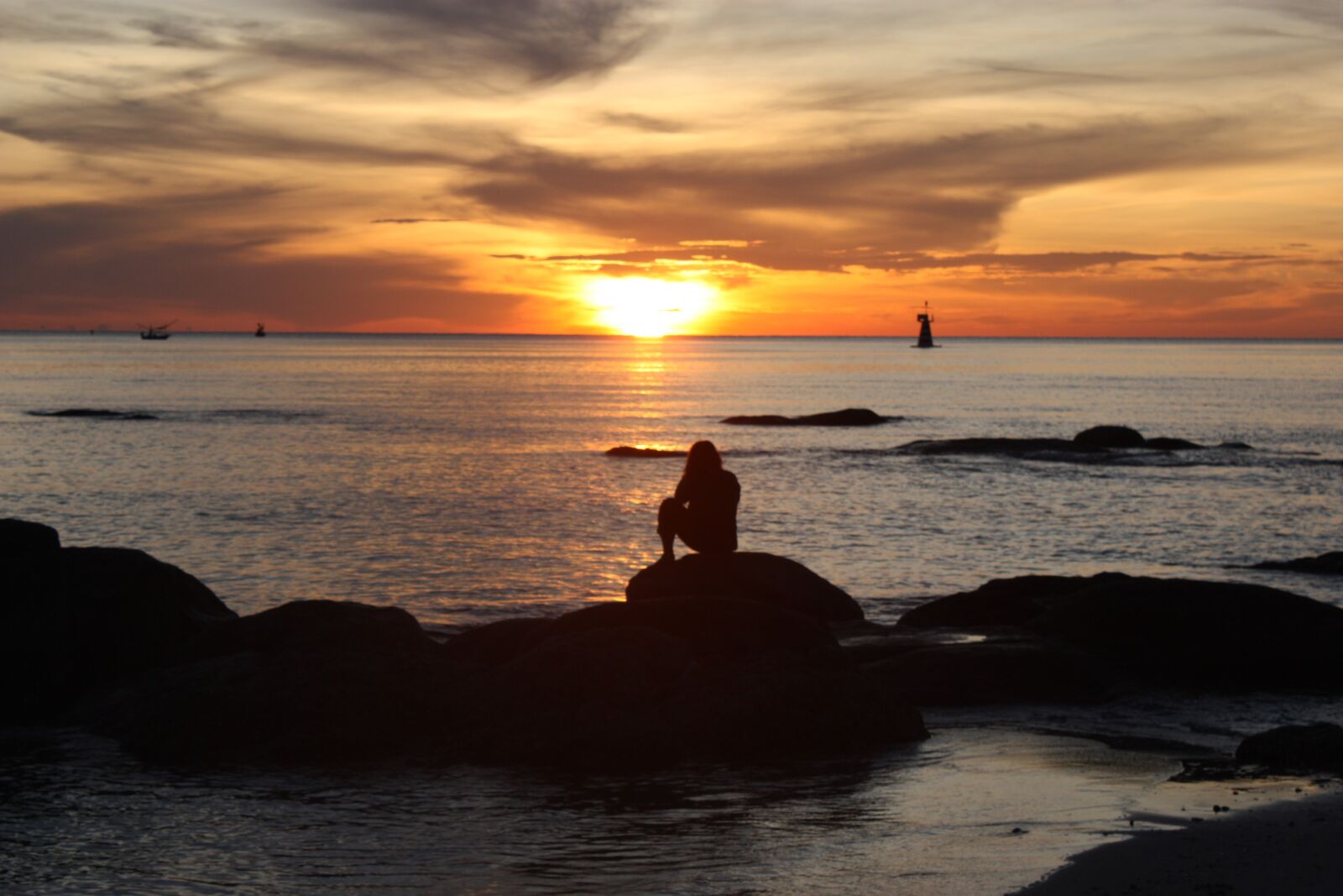 Canon EOS 450D (EOS Rebel XSi / EOS Kiss X2) sample photo. Hua hin, beach, sunrise photography