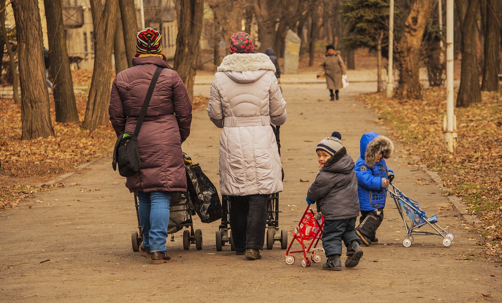 Nikon D90 sample photo. Park, parents, kids photography