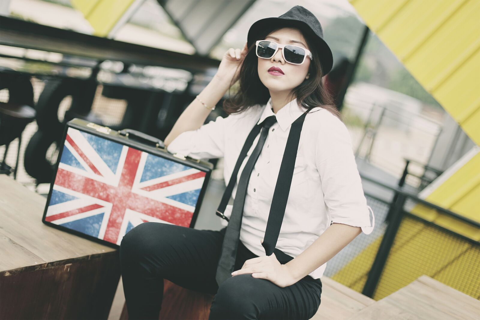 Canon EOS 6D + Canon EF 50mm F1.4 USM sample photo. Women, indonesian, young photography