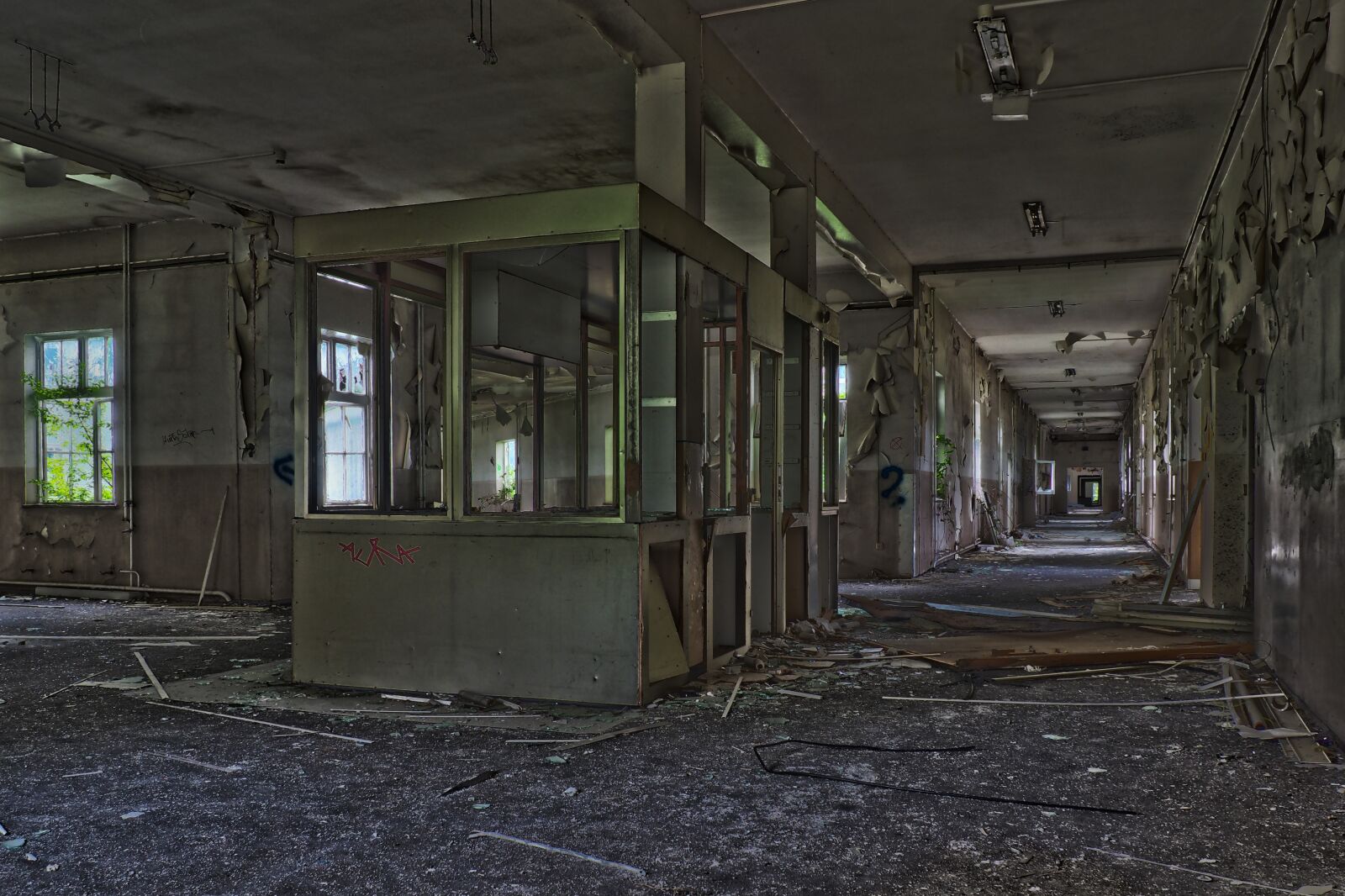 Olympus OM-D E-M10 sample photo. Abandoned, within, architecture photography