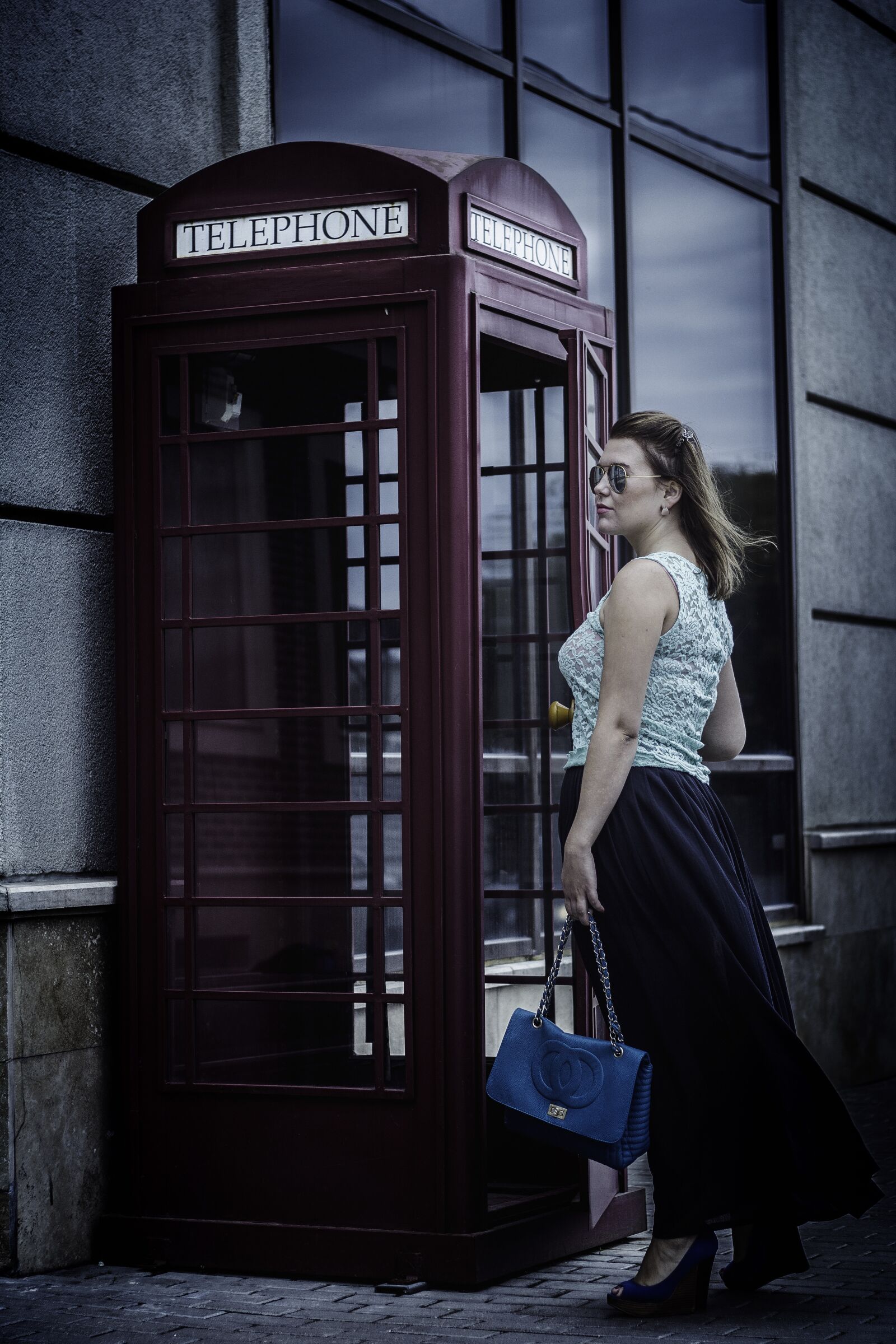 Canon EOS 60D + Canon EF 50mm F1.8 II sample photo. Phone booth, phone, london photography