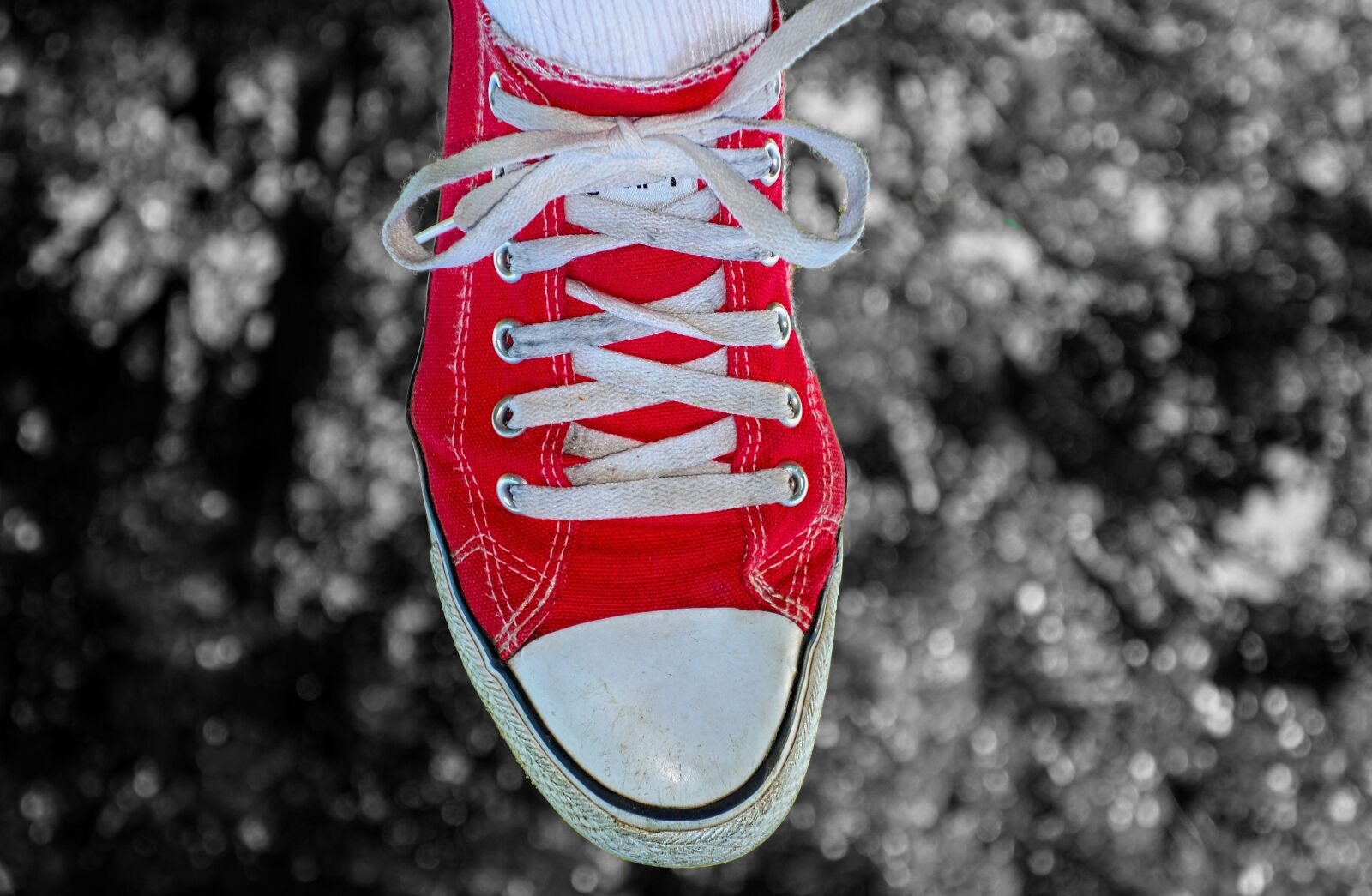 Sony Cyber-shot DSC-RX100 sample photo. Foot, shoe, sneaker photography