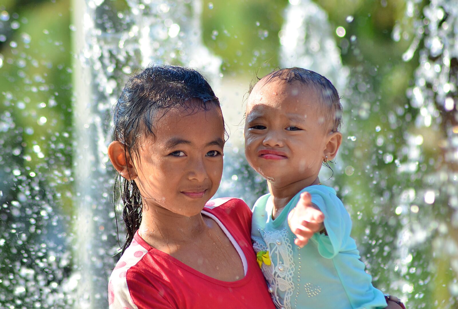 Nikon D7000 sample photo. Sister, child, asian photography