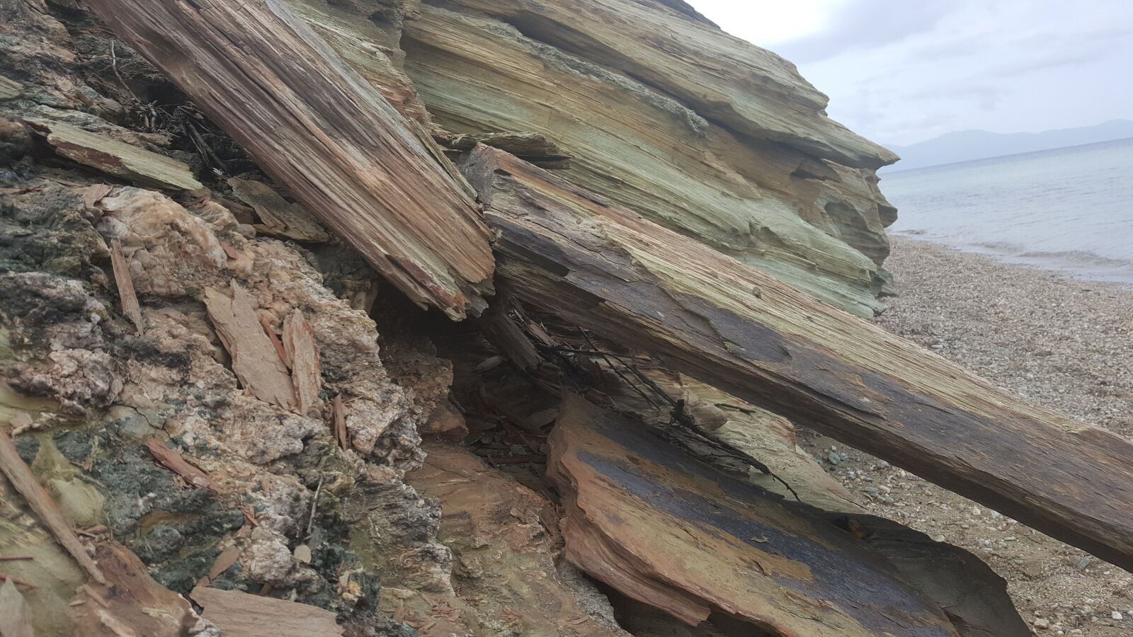 Samsung Galaxy S6 sample photo. Sea, seashore, rocks photography