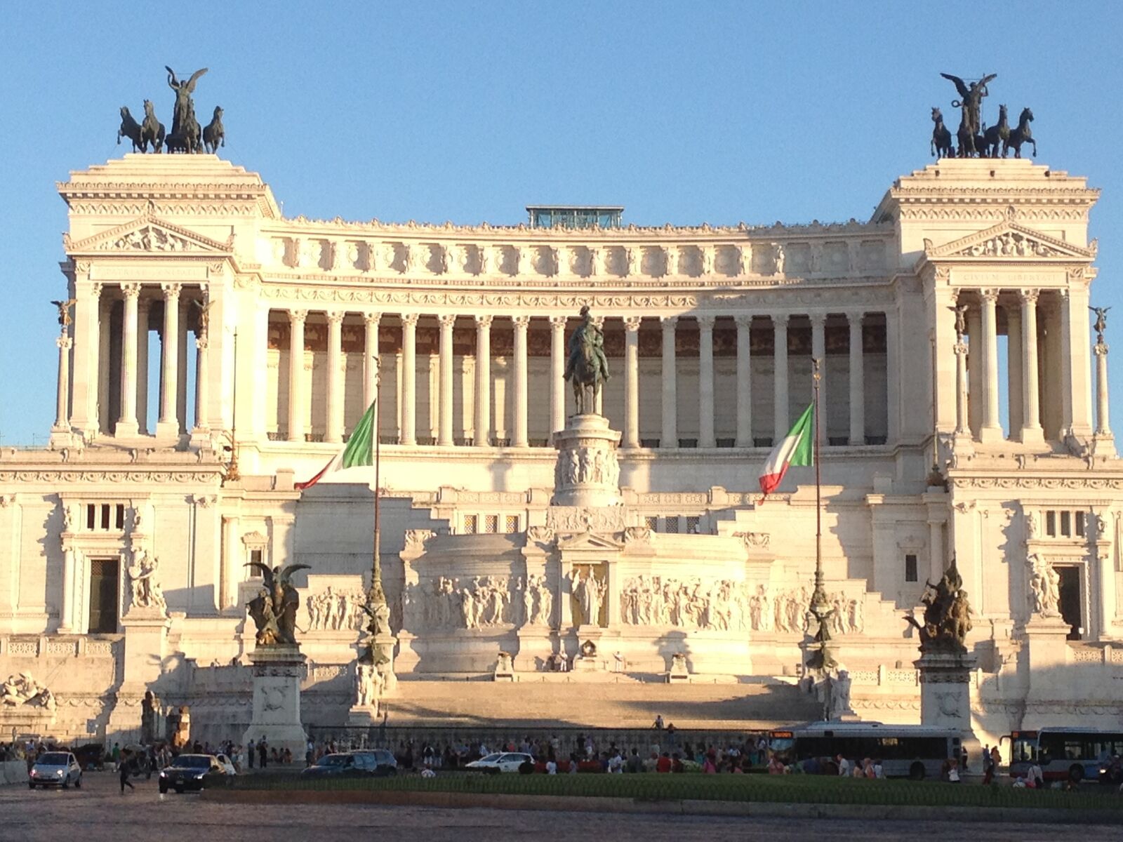 Apple iPhone 4S + iPhone 4S back camera 4.28mm f/2.4 sample photo. Rome, italy, architecture photography