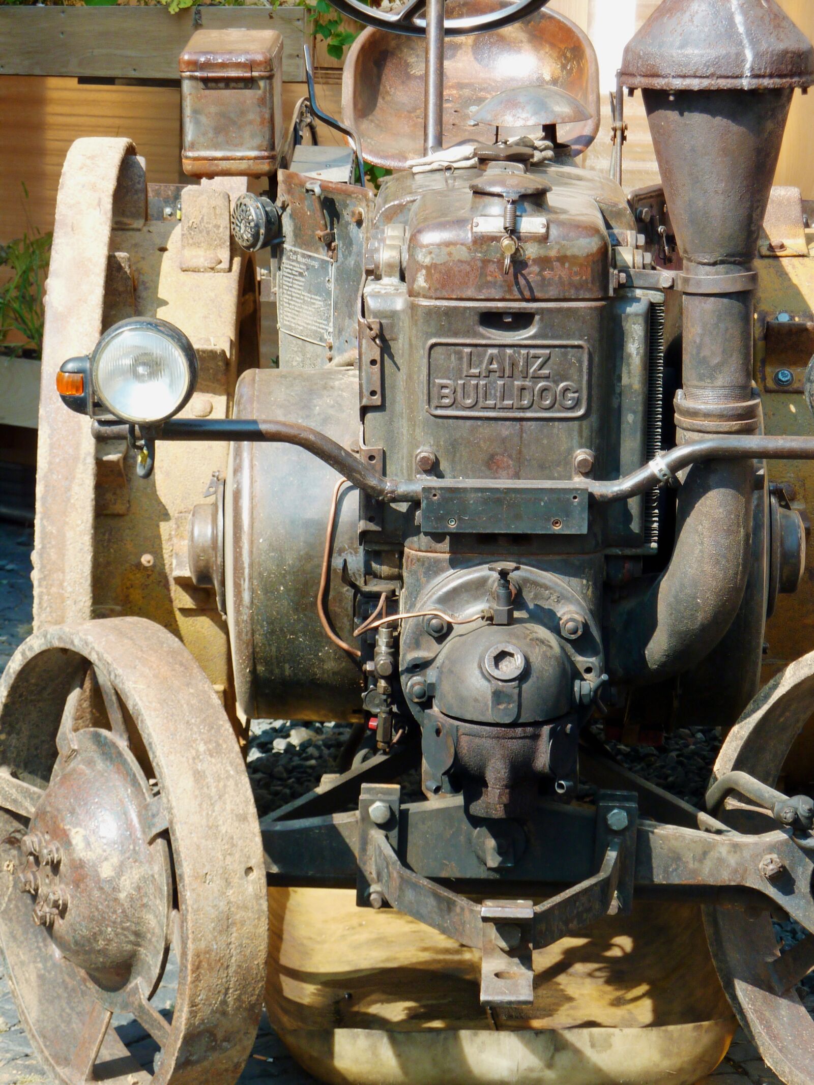 Panasonic DMC-TZ7 sample photo. Old, bulldog, historical agricultural photography
