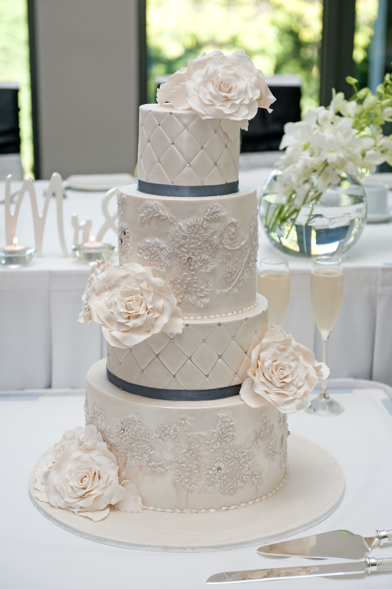 Nikon D700 sample photo. Wedding, wedding cake, cake photography