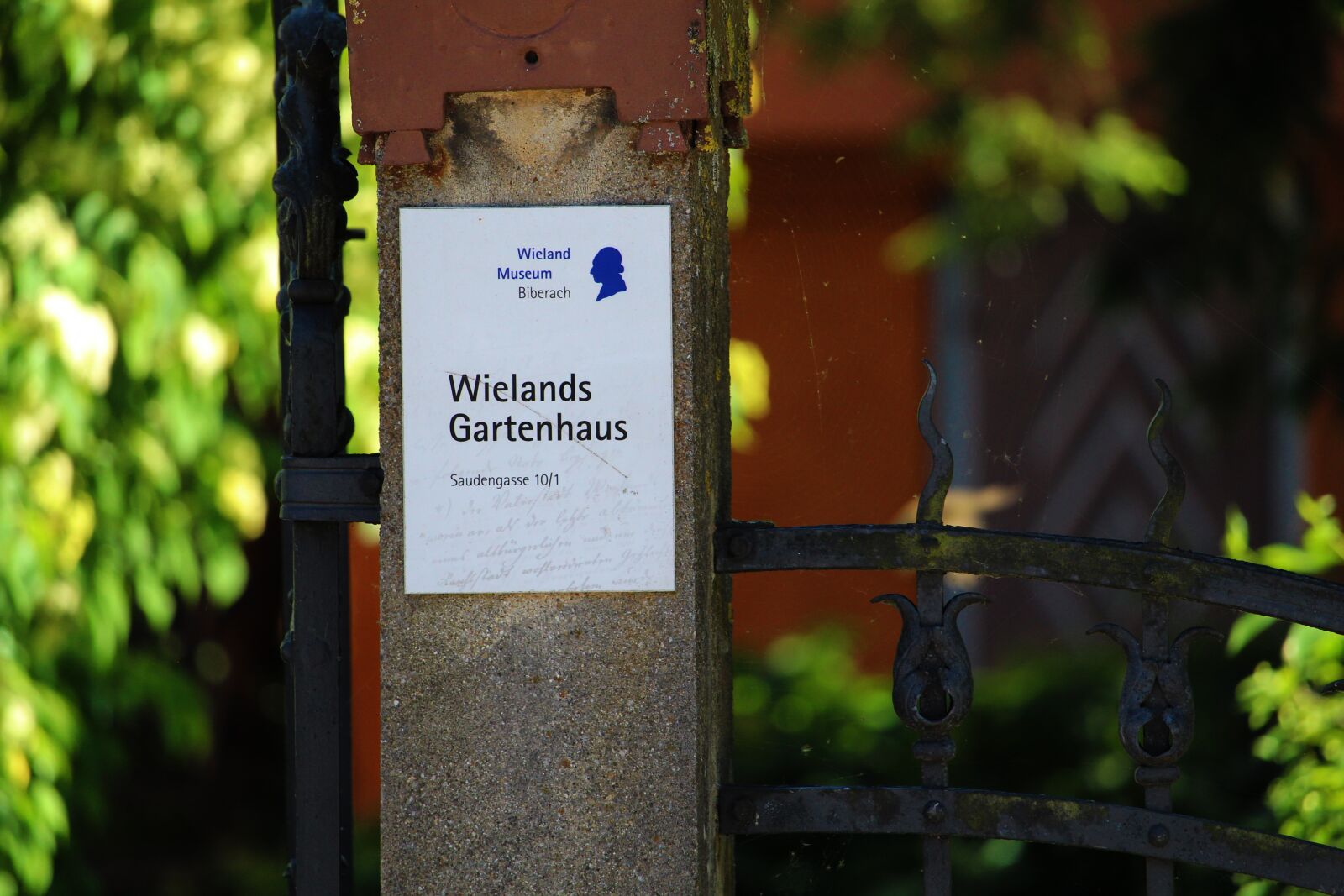 Canon EF-S 55-250mm F4-5.6 IS STM sample photo. Biberach a, d, crack photography