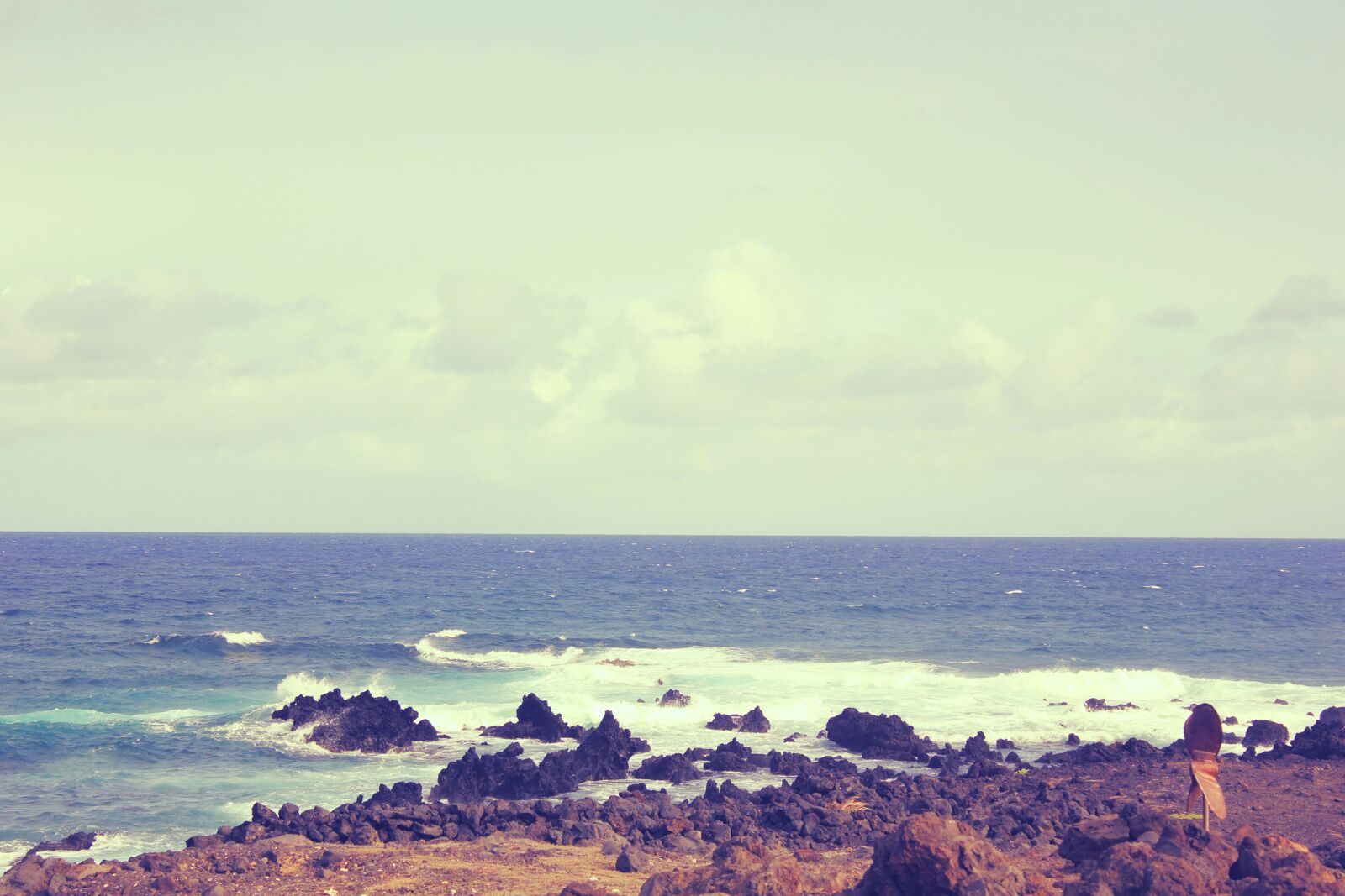 Canon EOS 550D (EOS Rebel T2i / EOS Kiss X4) sample photo. Beach, lava, rock, sea photography