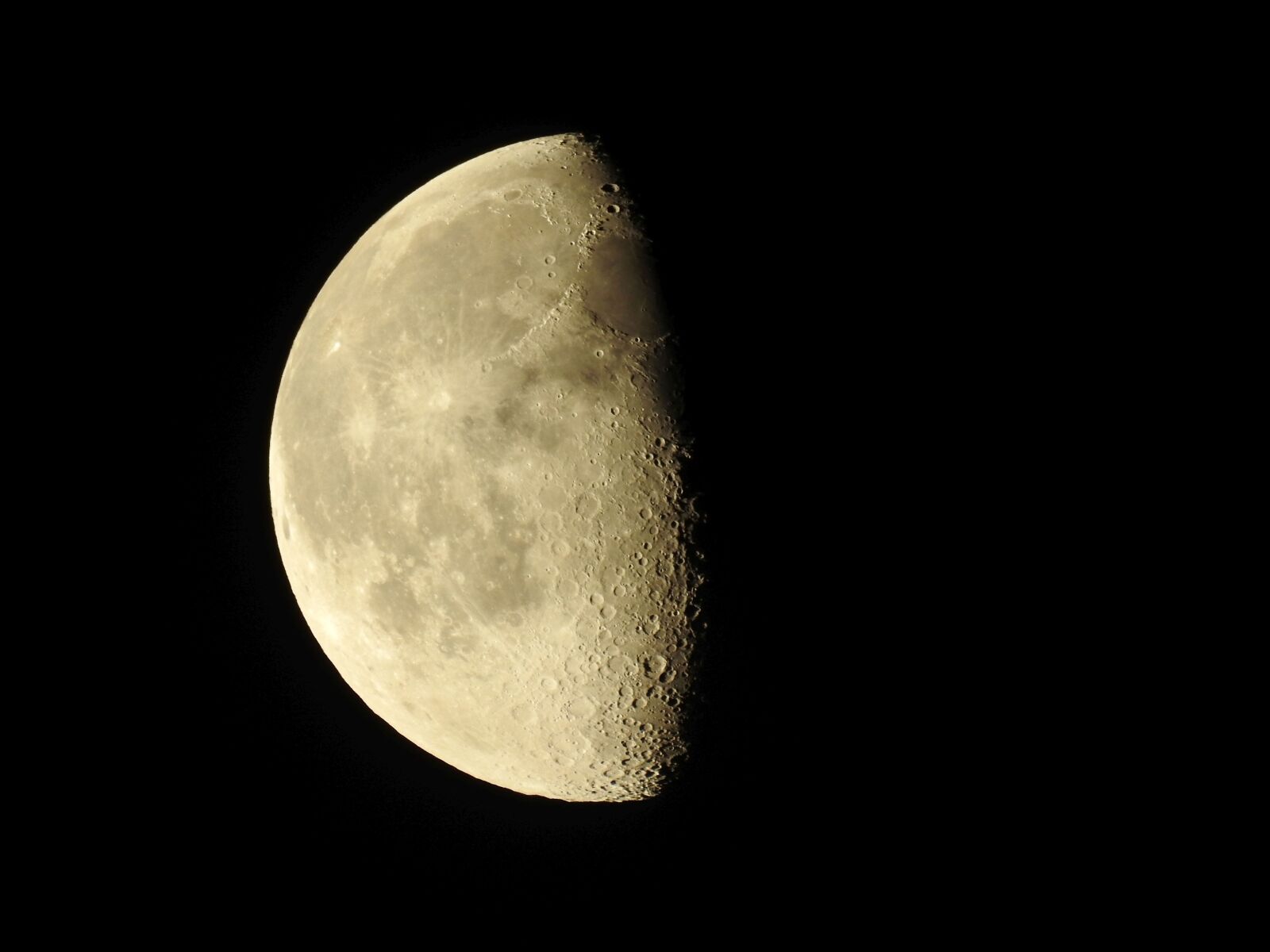 Nikon Coolpix P900 sample photo. Crescent, moon phase, moon photography