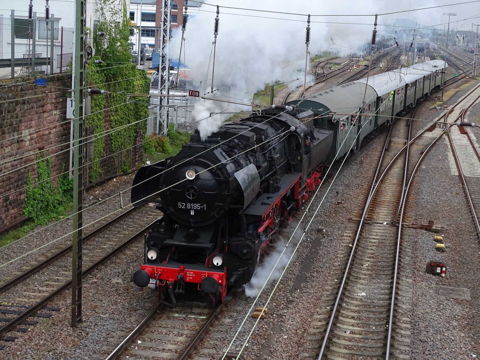 Sony Cyber-shot DSC-HX400V sample photo. Train, railway, railway line photography