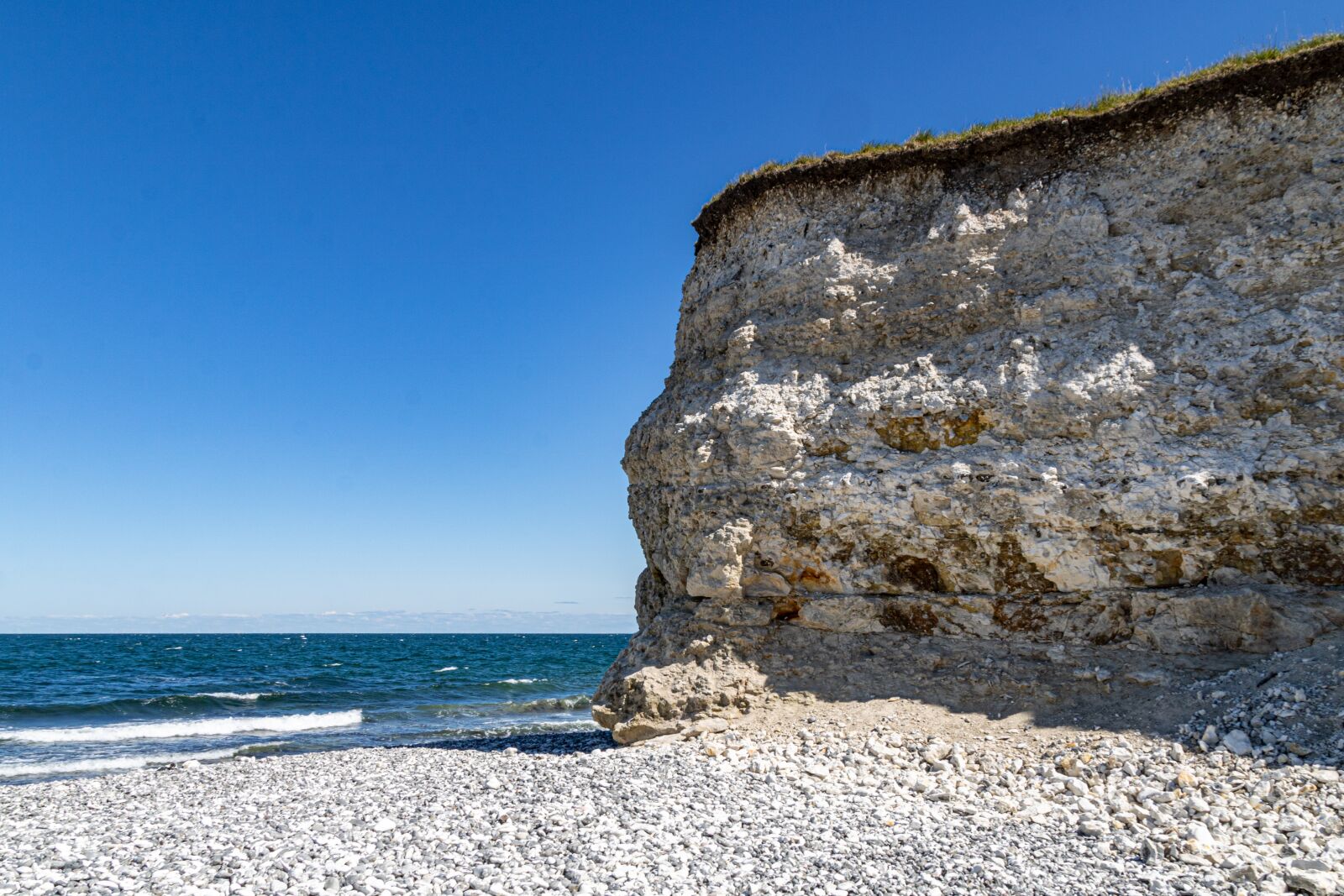 Canon EOS 750D (EOS Rebel T6i / EOS Kiss X8i) + Canon TS-E 90mm F2.8 Tilt-Shift sample photo. Cliff, sangstrup, djursland photography