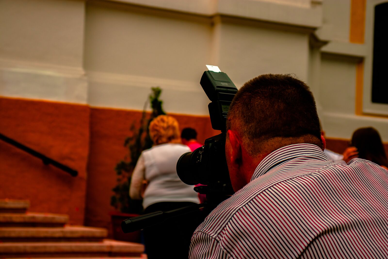 Canon EF-S 18-55mm F4-5.6 IS STM sample photo. Photographer, meeting, church photography