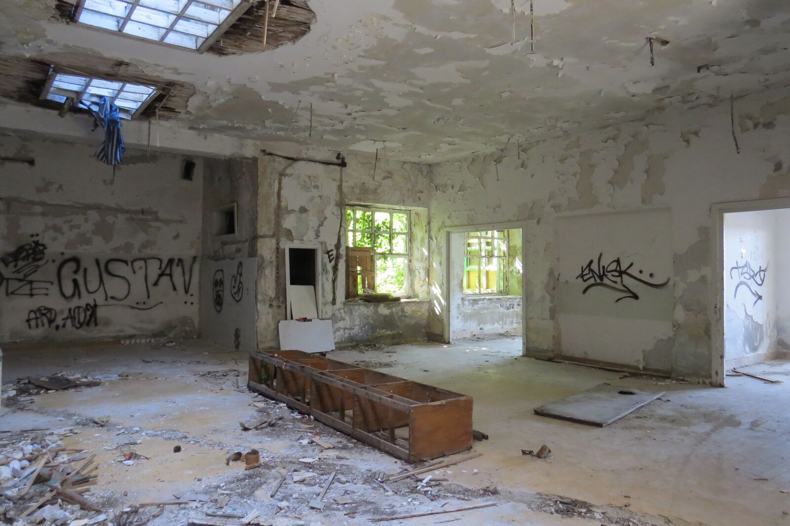 Canon PowerShot SX50 HS sample photo. Hotel, ruin, croatia photography