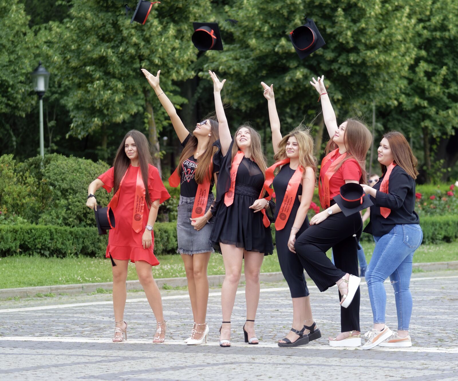 Nikon D5300 sample photo. Graduates, young people, girls photography