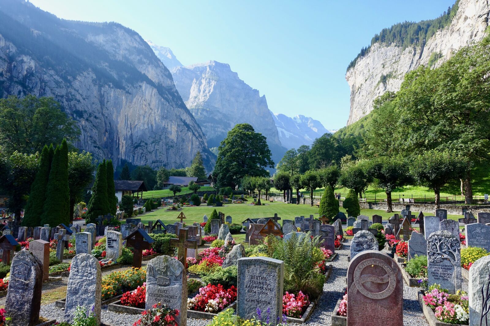 Sony Cyber-shot DSC-RX100 III sample photo. Cemetery, lauterbrunnen, alps photography