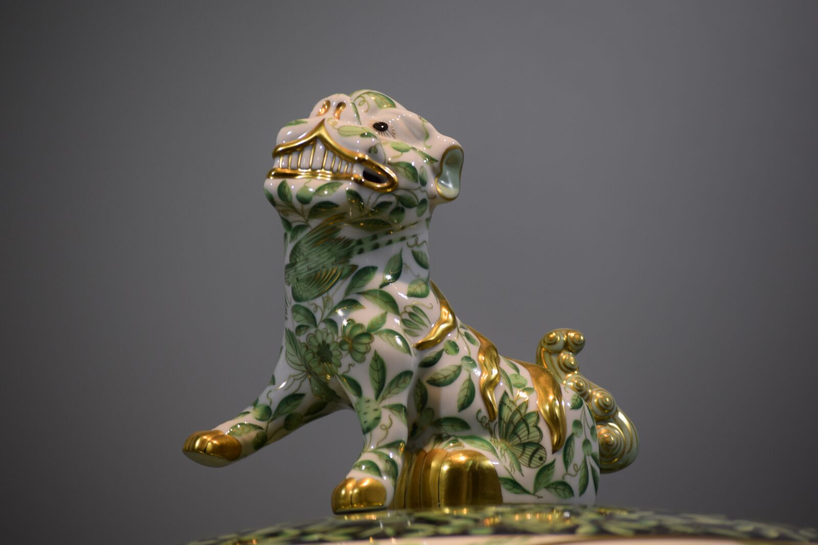 Nikon D3300 sample photo. Porcelain, lion, statue photography