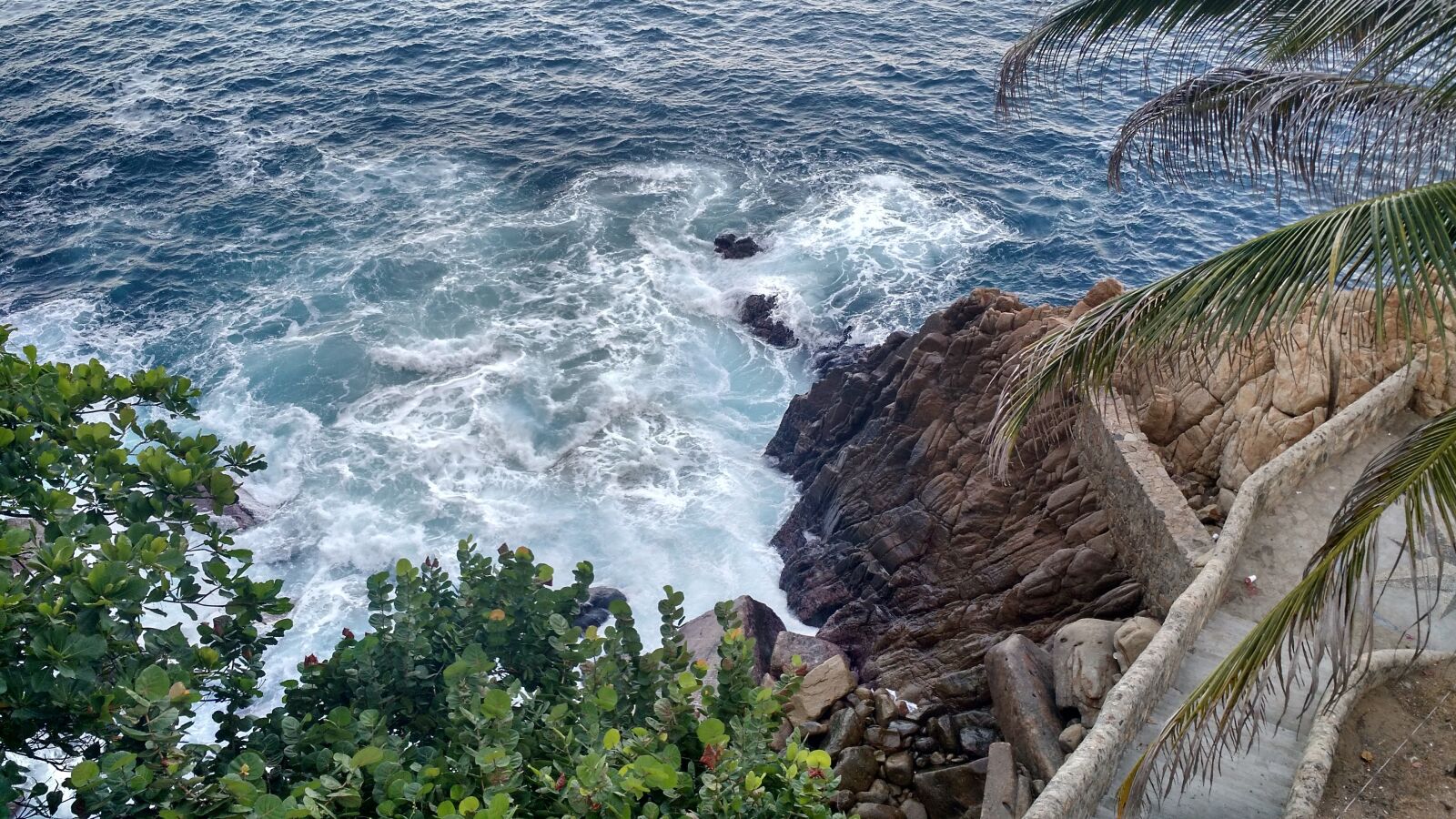 Motorola Moto X (2nd Gen) sample photo. Acapulco, sea, ocean photography