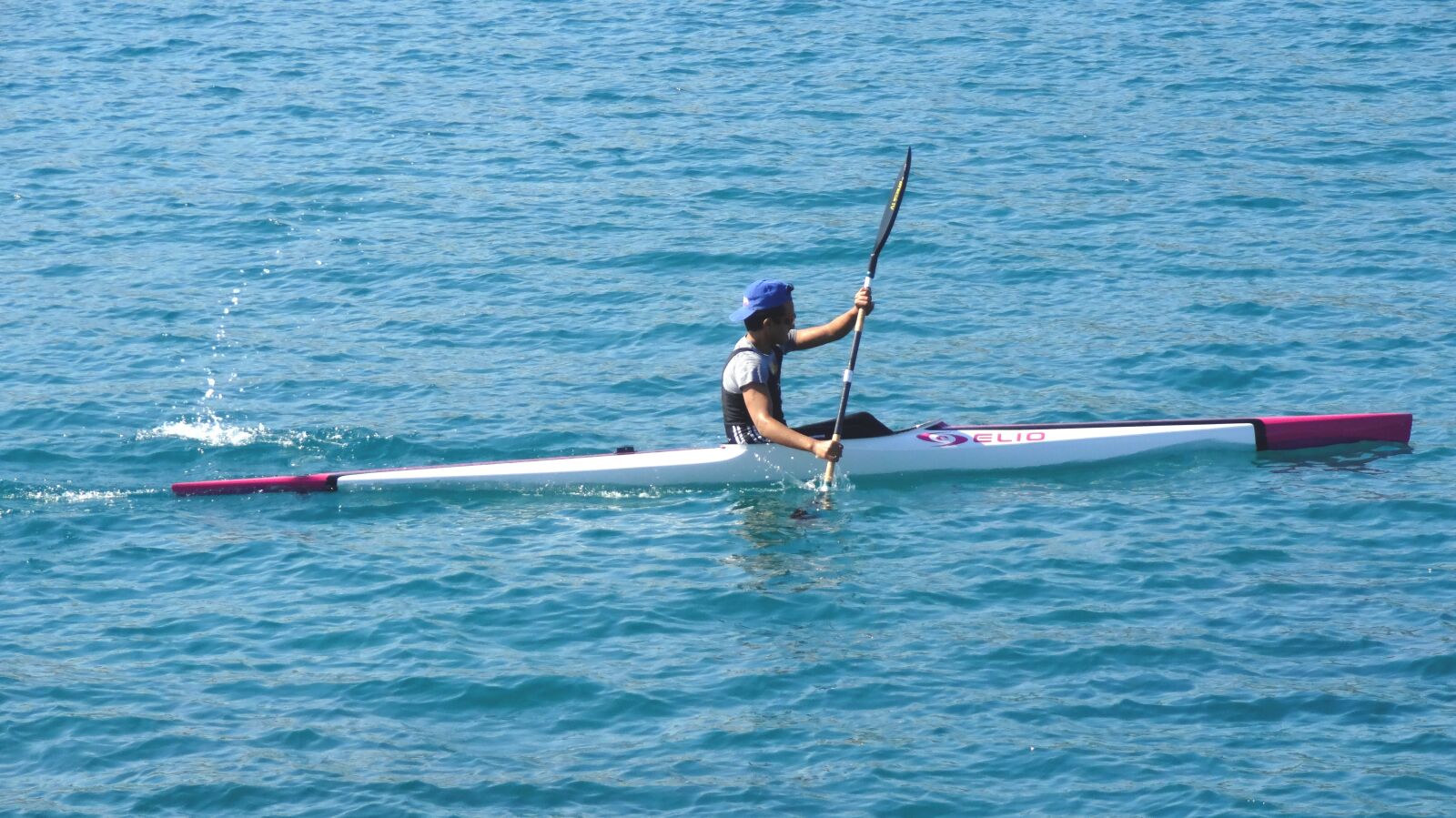 Sony Cyber-shot DSC-HX10V sample photo. Sport, aquatic, canoeing photography