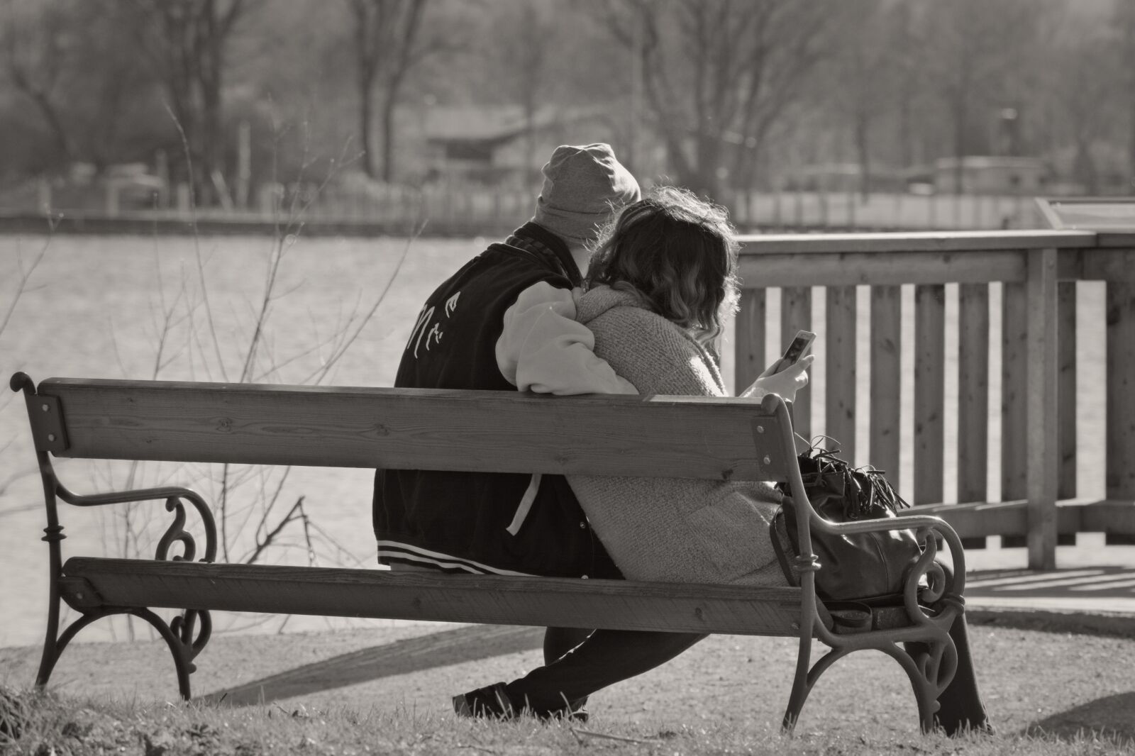 55.0-200.0mm f/4.0-f/5.6 sample photo. Pair, love, romantic photography