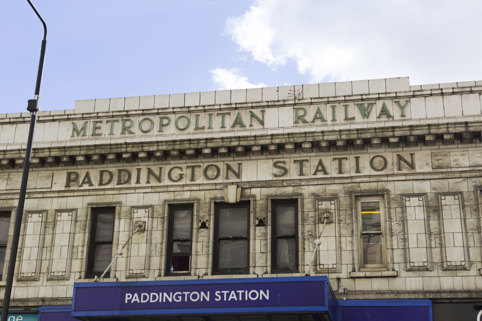 Canon EOS 600D (Rebel EOS T3i / EOS Kiss X5) sample photo. London, padding, station, train photography
